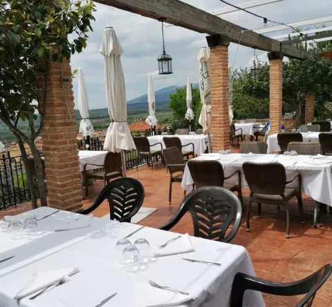Restaurante El Mirador de Gredos en El Raso Candeleda Restaurante El Mirador de Gredos en El Raso Candeleda