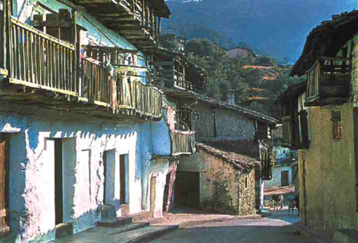 Calle con encanto rural, Pedro Bernardo